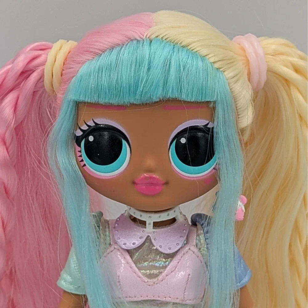 LOL Surprise OMG Candylicious Doll Series 2 Pastel Fashion Toy with Accessories